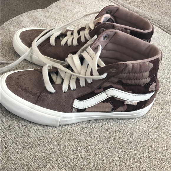 Vans - Picture 6 of 9